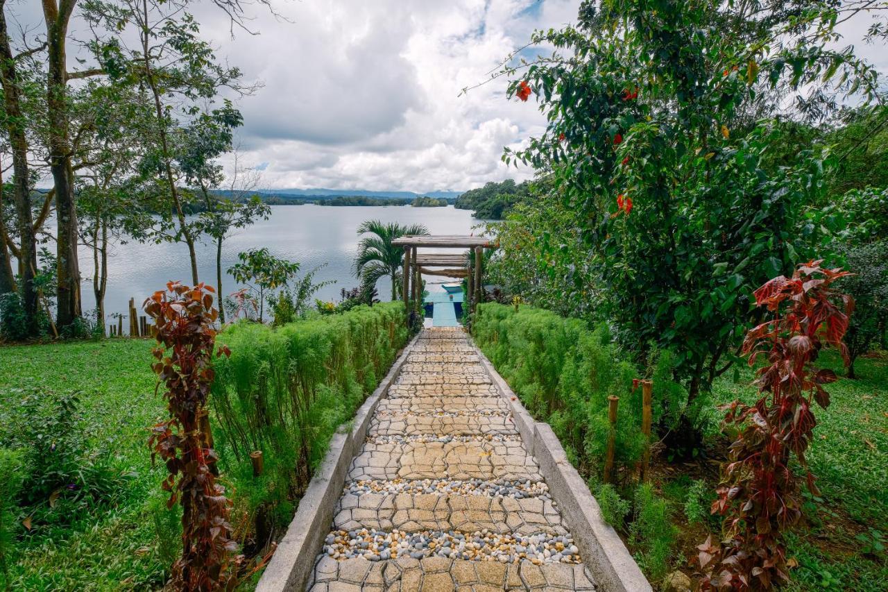 Almost Heaven Lake Resort By Cocotel غافيتي المظهر الخارجي الصورة